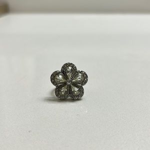 Floral silver ring